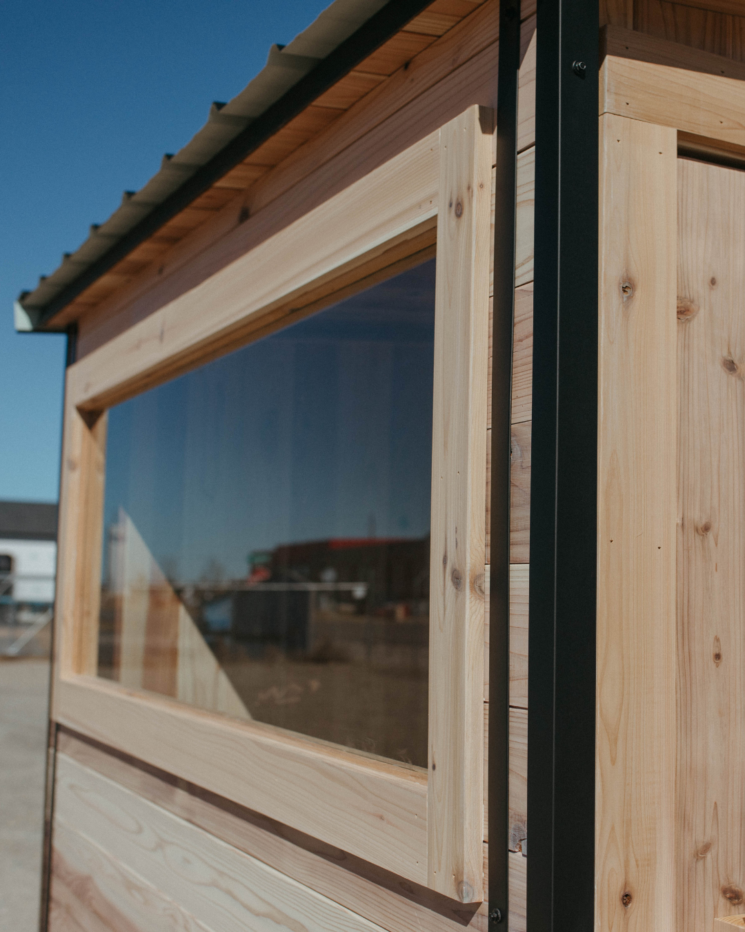 The Summit (4-6 Person)