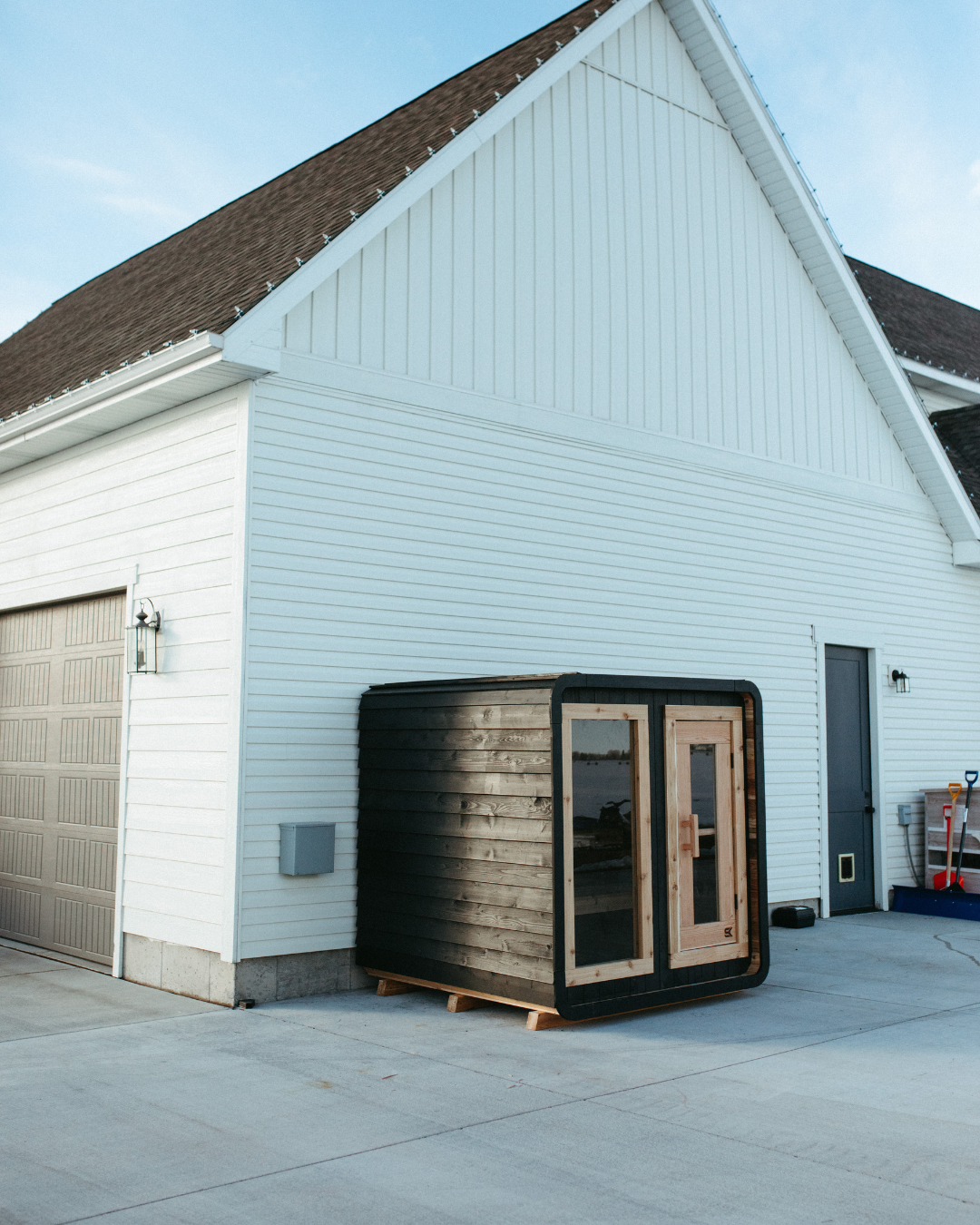 The Sweat Cabin (4 Person) - Blackout Edition